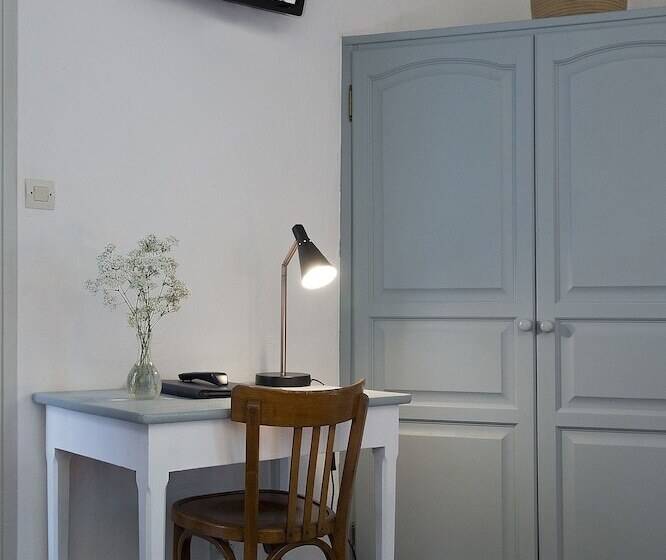 غرفة سوبيريور رباعية, Hôtel Le Cassini