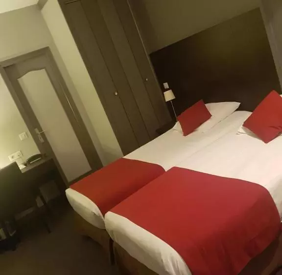 スタンダードルーム, Logis   Hôtel Du Nord Et Restaurant La Table D Elisa