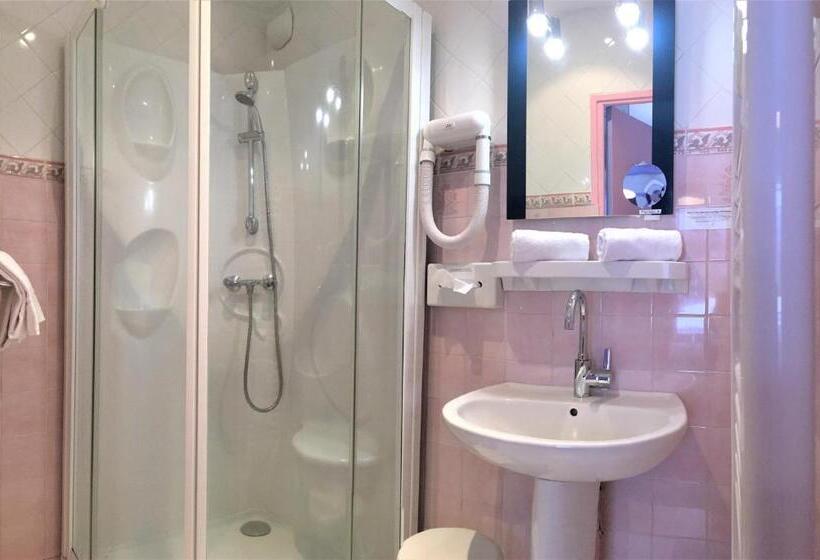 חדר אקונומי, Hôtel Restaurant Le Grillon