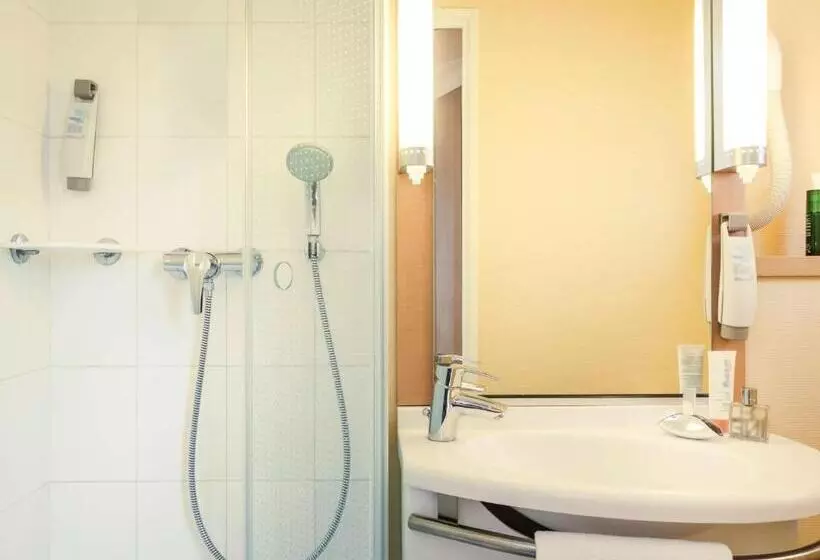 スタンダードルーム, Ibis Paris Meudon Velizy
