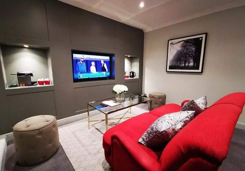 Chambre Triple Standard, Keramos