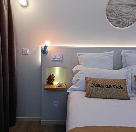 Полулюкс Одноместный с Террасой, Le C Boutique Hôtel