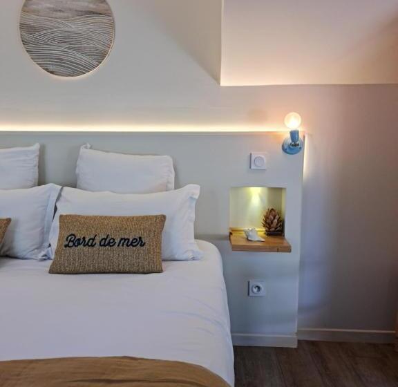 带露台的小型套房, Le C Boutique Hôtel