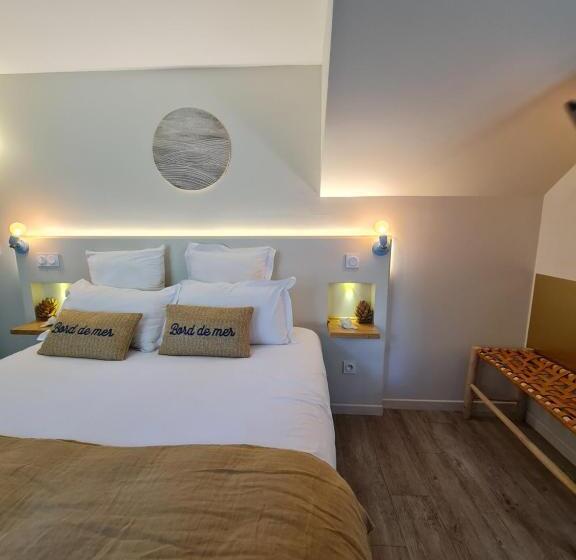 带露台的小型套房, Le C Boutique Hôtel