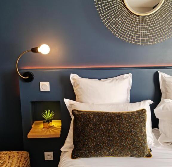 Полулюкс, Le C Boutique Hôtel