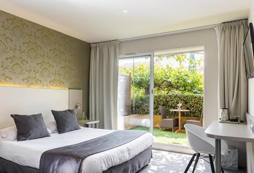 テラス付きスタンダードルーム, Le Carré D Alethius Logis Hôtel Restaurant