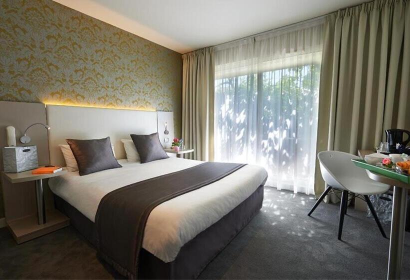 テラス付きスタンダードルーム, Le Carré D Alethius Logis Hôtel Restaurant