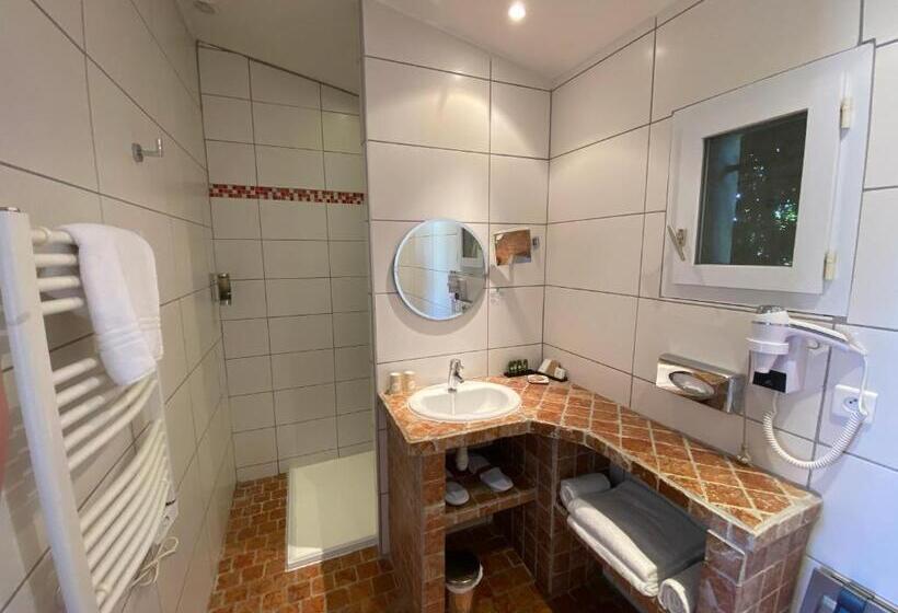 クラブルーム, Le Mas De Cocagne