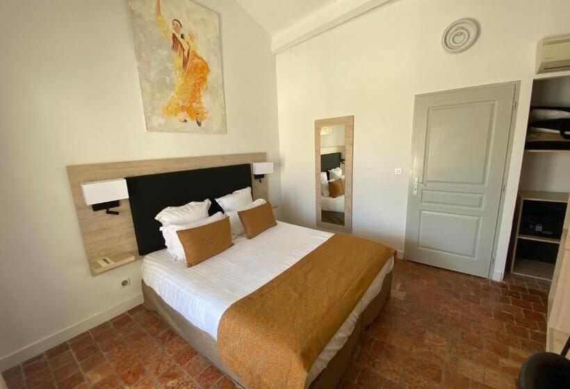 クラブルーム, Le Mas De Cocagne