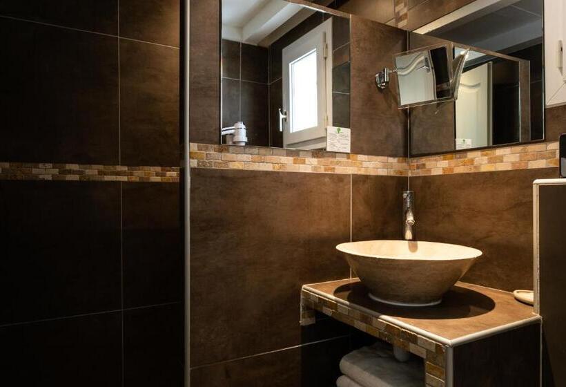 クラブルーム, Le Mas De Cocagne