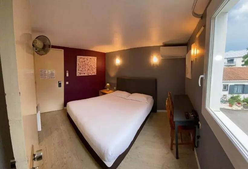 スーペリアールーム, Contact Hotel Le Sud Montpellier Aéroport Parc Expo Arena
