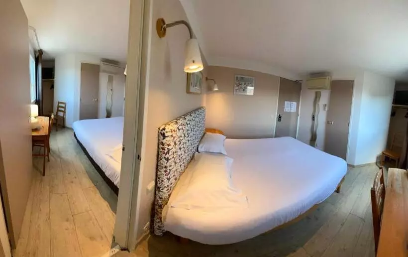 スタンダード４人部屋, Contact Hotel Le Sud Montpellier Aéroport Parc Expo Arena