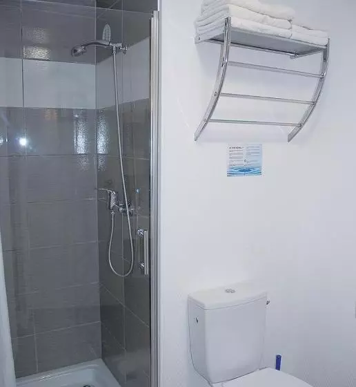 スタンダードトリプルルーム, Contact Hotel Le Sud Montpellier Aéroport Parc Expo Arena
