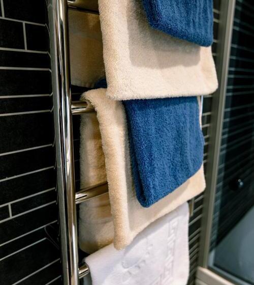 سوئیت با وان آب گرم, Lepanina Hotell