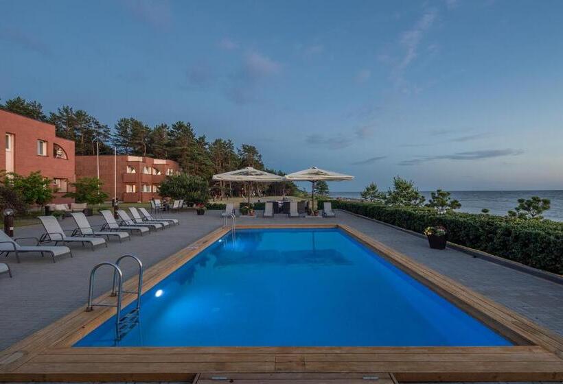 اتاق خانوادگی, Lepanina Hotell