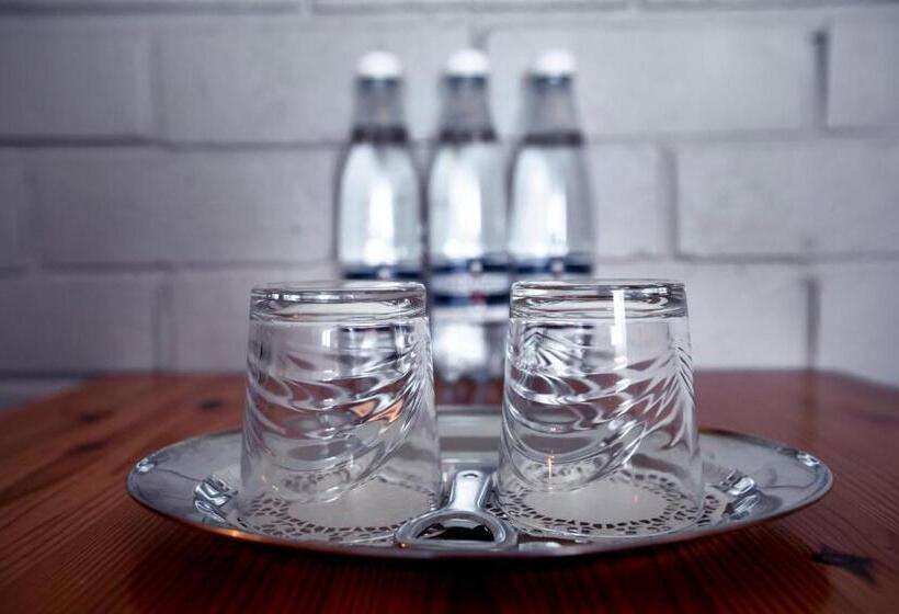 اتاق خانوادگی, Lepanina Hotell