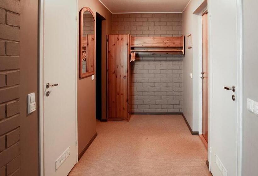 اتاق خانوادگی, Lepanina Hotell