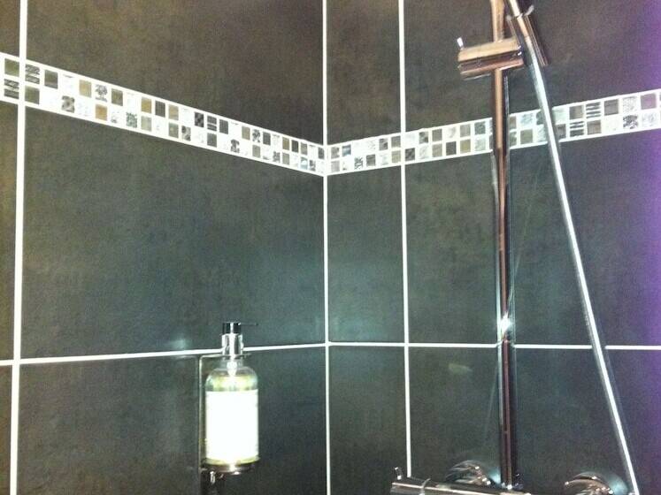 Standard Trippelrum, Logis   Hôtel Du Nord Et Restaurant La Table D Elisa