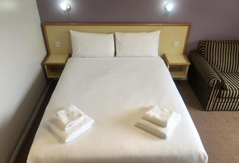 Семейный Номер, Redwings Lodge Rutland