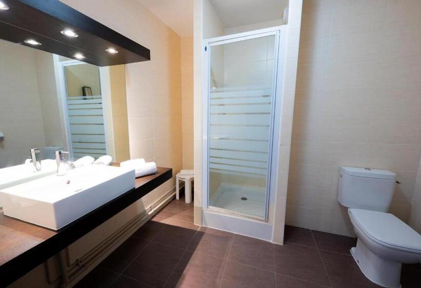 标准间, & Restaurant Des Remparts