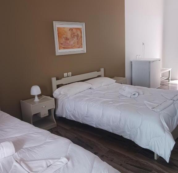 标准三人间, Soulis