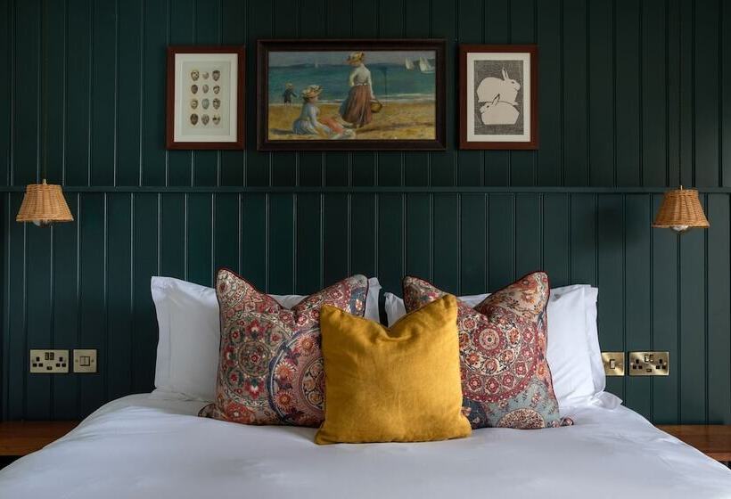 Номер Стандарт, The Bridge