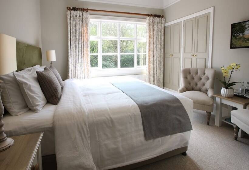 Quarto Estandar, The Five Arrows