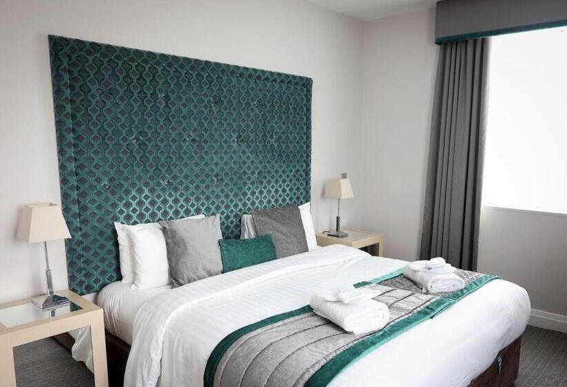 غرفة تنفيذية, The Malvern