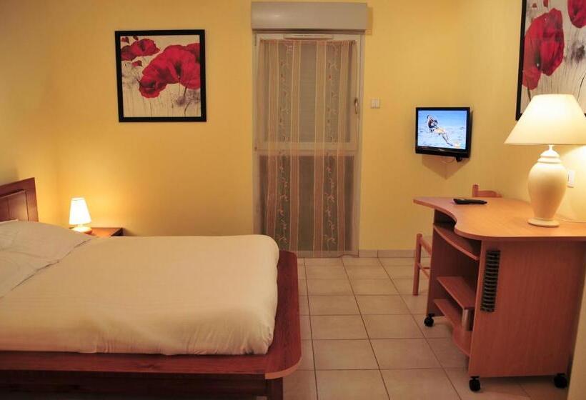 スタンダードルーム, The Originals Tours Sud Pic Epeiche