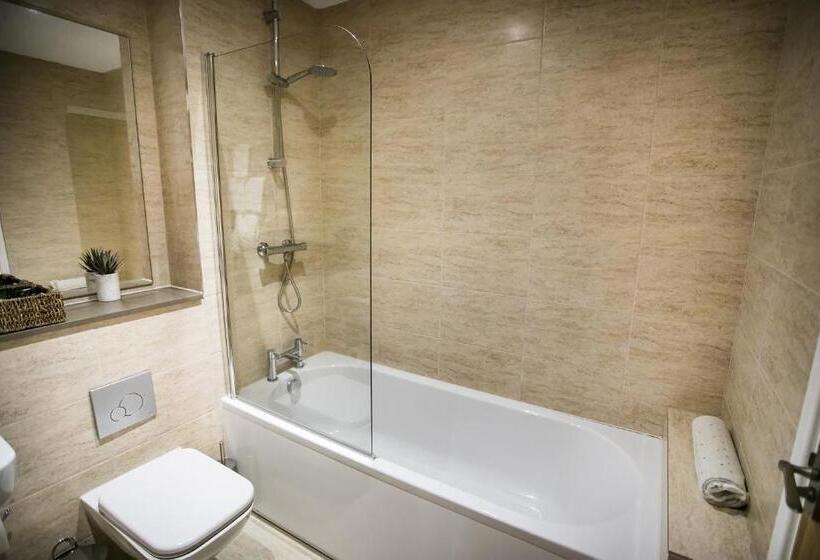 Полулюкс Вид на Сад, The Stratford Park Hotel & Golf Club