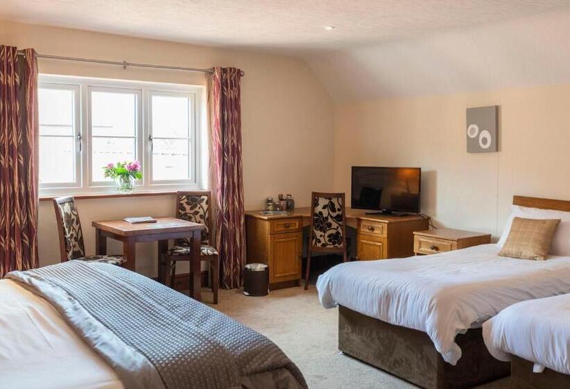 Семейный Номер, The Stratford Park Hotel & Golf Club
