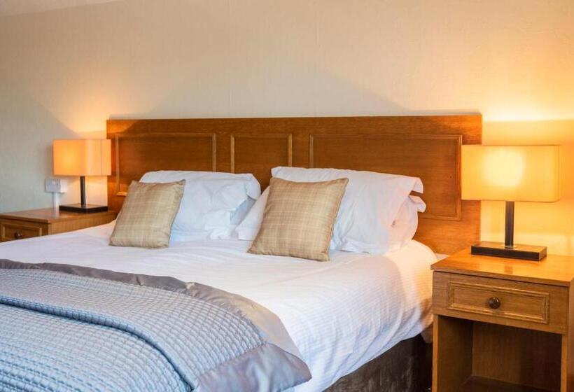 Семейный Номер, The Stratford Park Hotel & Golf Club