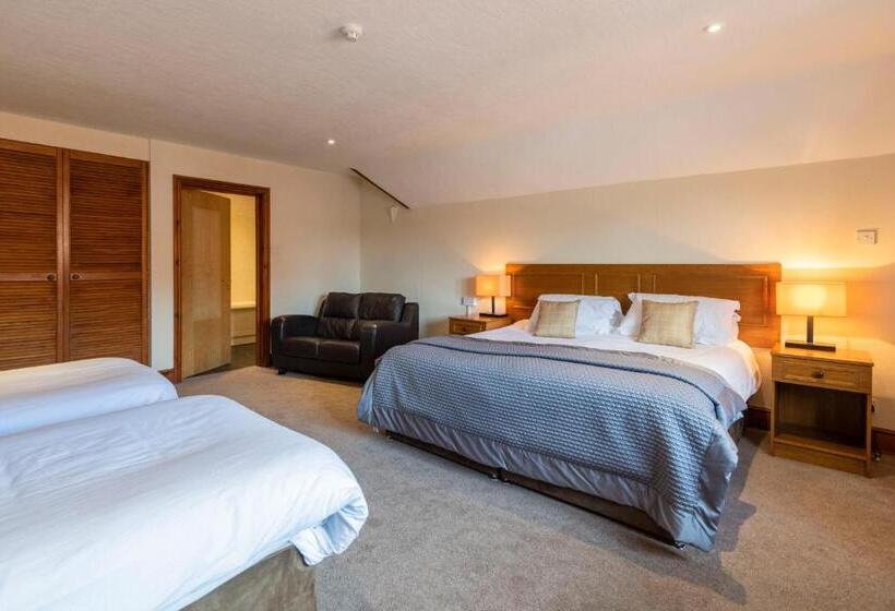 Семейный Номер, The Stratford Park Hotel & Golf Club