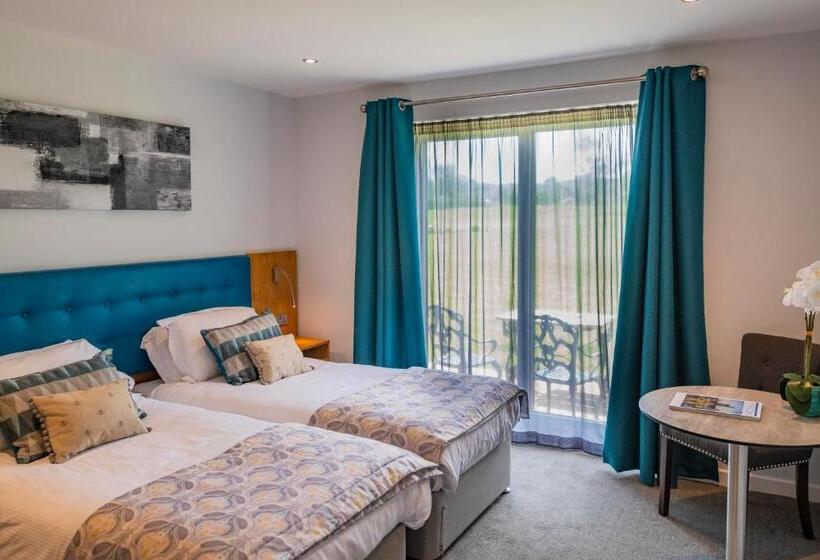 Номер Deluxe с Террасой, The Stratford Park Hotel & Golf Club