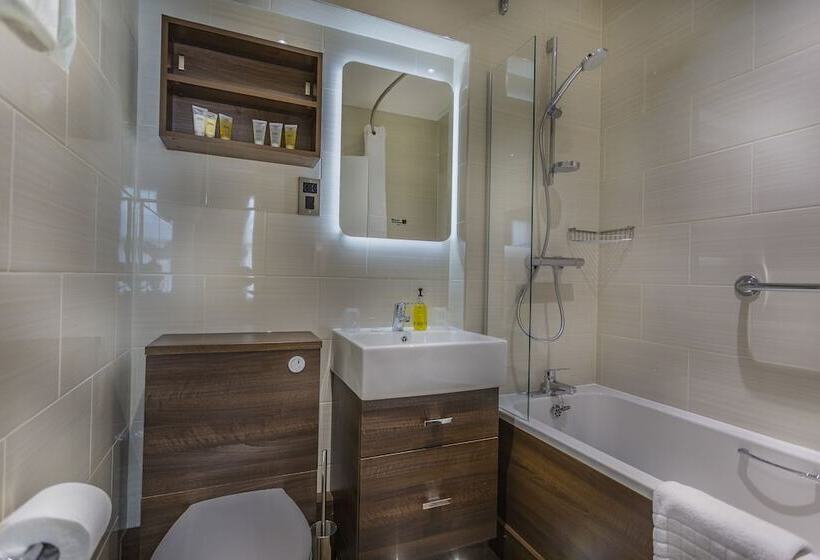 Номер Superior, The White Hart Royal, Moretoninmarsh, Cotswolds
