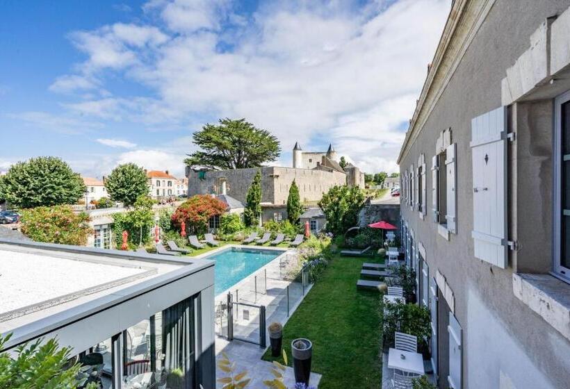 جناح برستيج, Le Général D Elbée Hotel & Spa   Teritoria