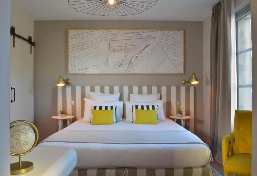 غرفة كلاسكية مع شرفة, Le Général D Elbée Hotel & Spa   Teritoria