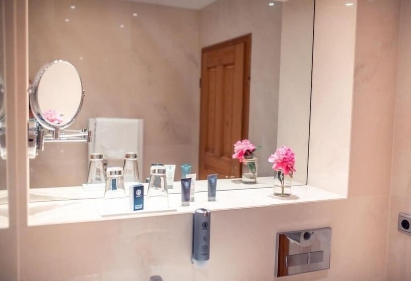 غرفة قياسية مطلّة علي البحر, Strandhotel Strande