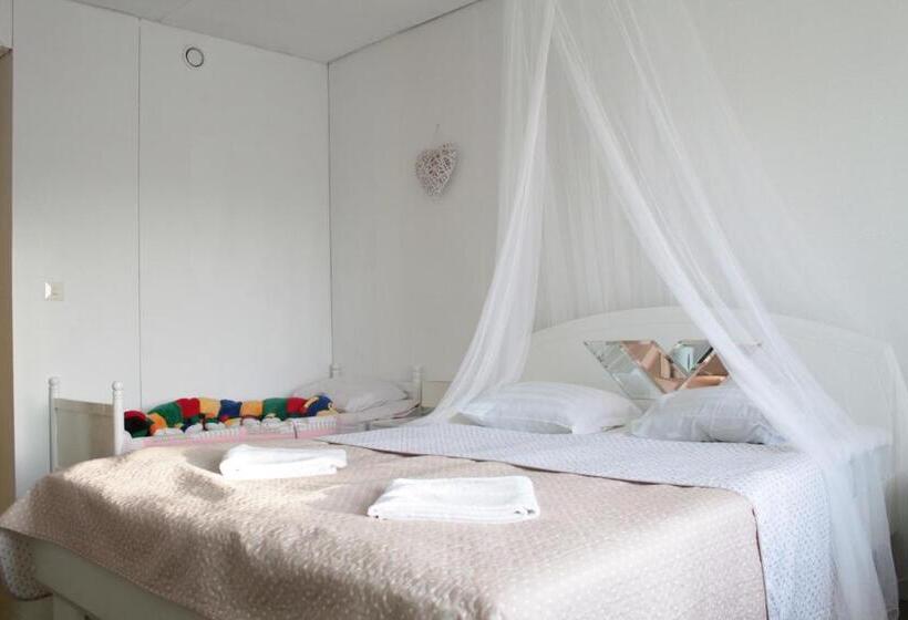 ファミリールーム, Villa Vanessa