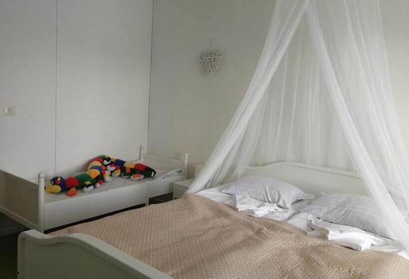 ファミリールーム, Villa Vanessa