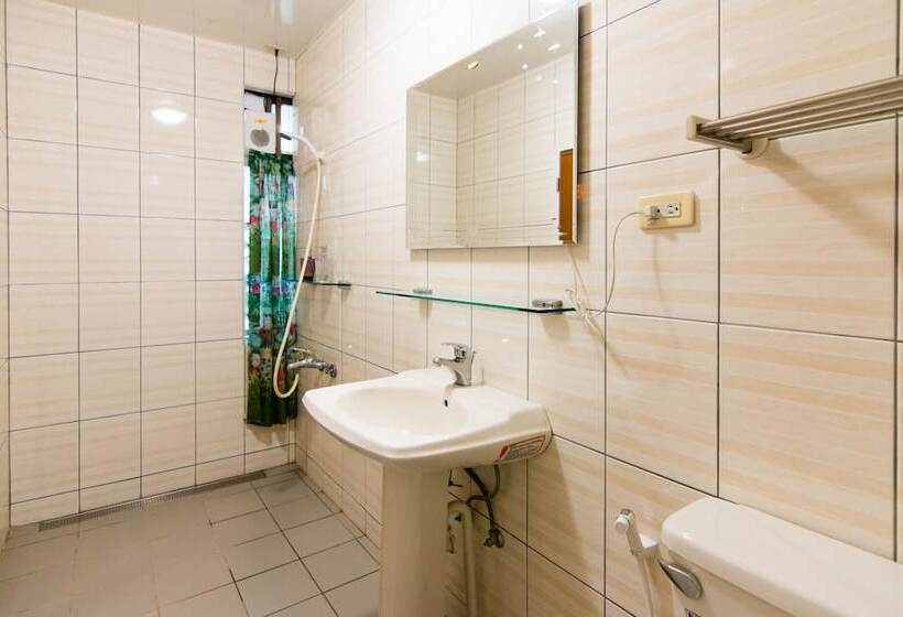 اتاق کلاسیک چهارنفره, H& Alishan Sunrise B&b