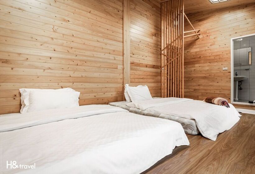 اتاق کلاسیک چهارنفره, H& Alishan Sunrise B&b