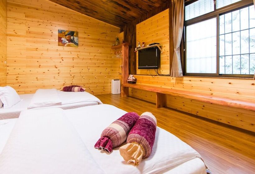 اتاق کلاسیک چهارنفره, H& Alishan Sunrise B&b