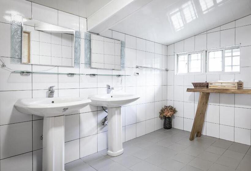 اتاق سوپریور خانوادگی, H& Alishan Sunrise B&b