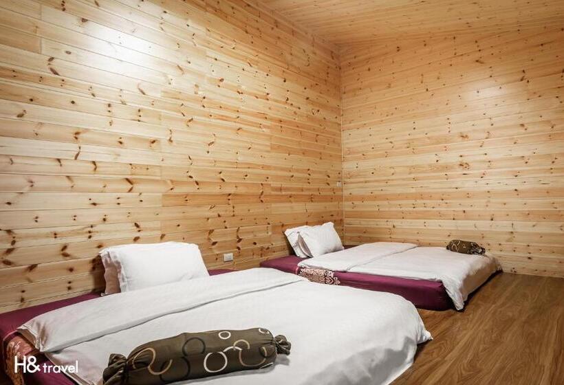 اتاق کلاسیک چهارنفره, H& Alishan Sunrise B&b