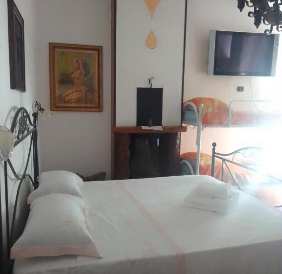 Triple Room Sea View, B&b La Veronica