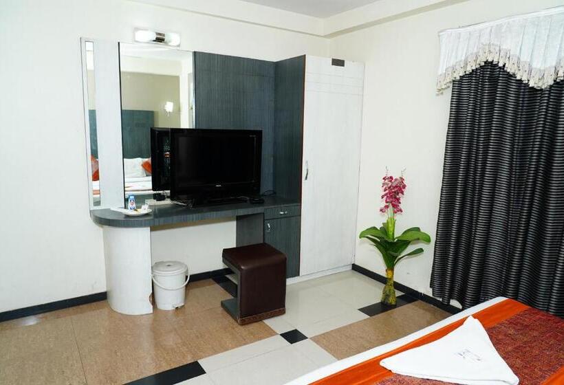 标准间, Marshall The