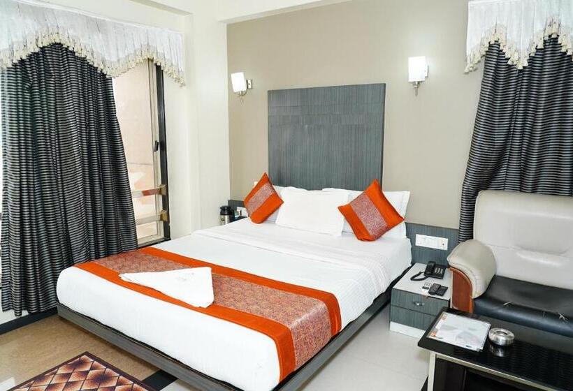 带大床的豪华间, Marshall The