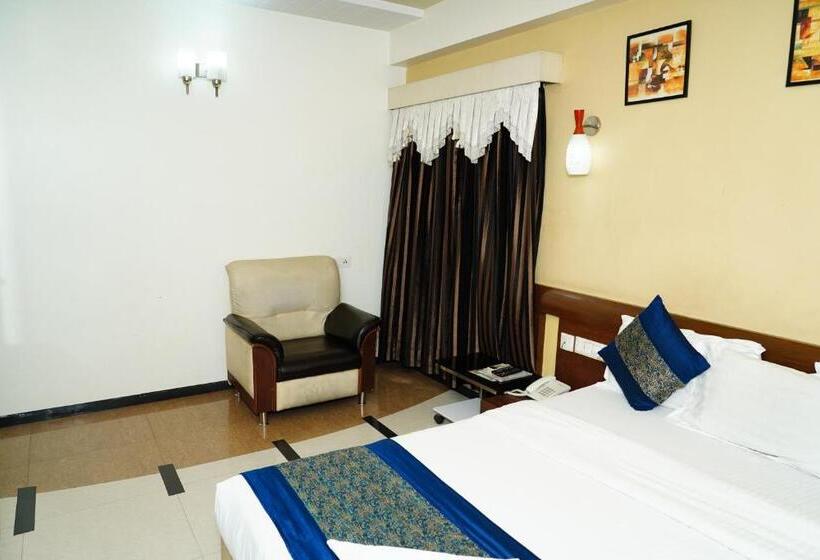 带大床的豪华间, Marshall The