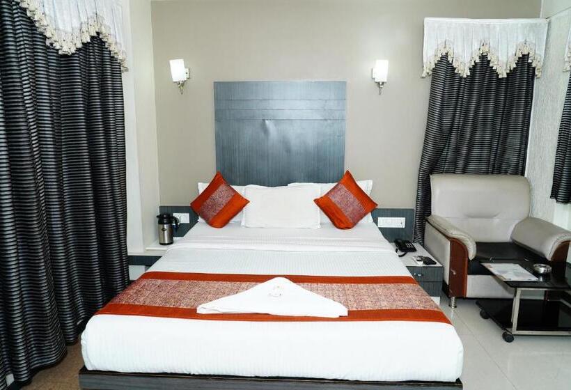 标准间, Marshall The